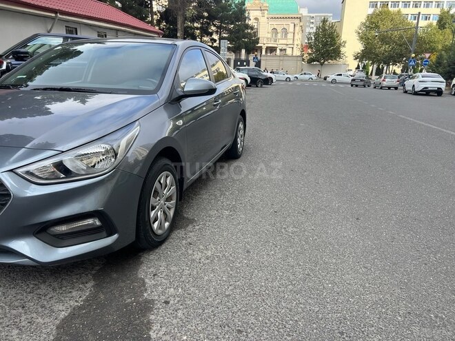 Hyundai Accent-3