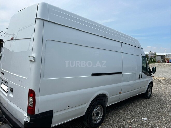 Ford Transit-3