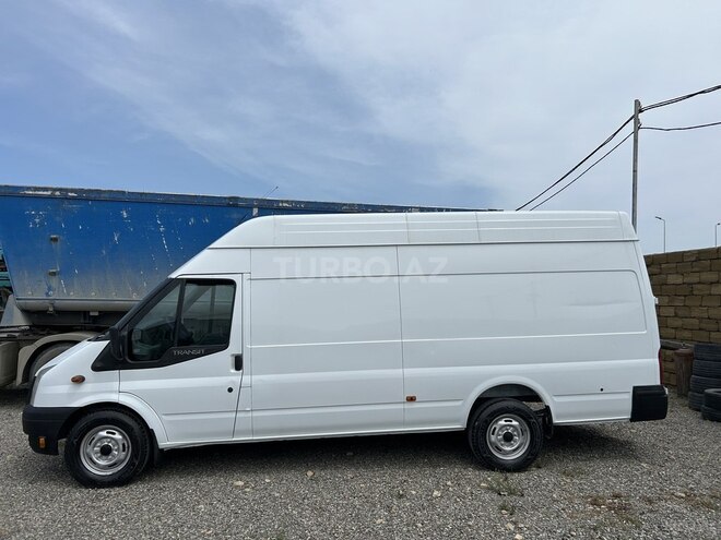 Ford Transit-2