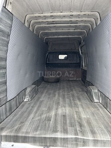 Ford Transit-4