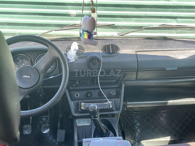 LADA (VAZ) 2106-7