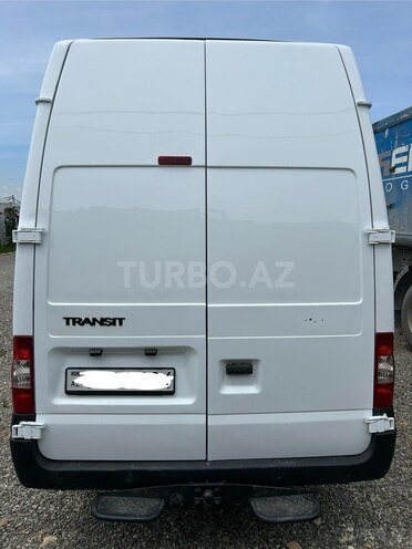 Ford Transit-8