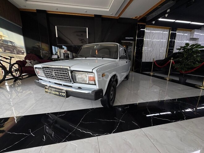 LADA (VAZ) 2107-2