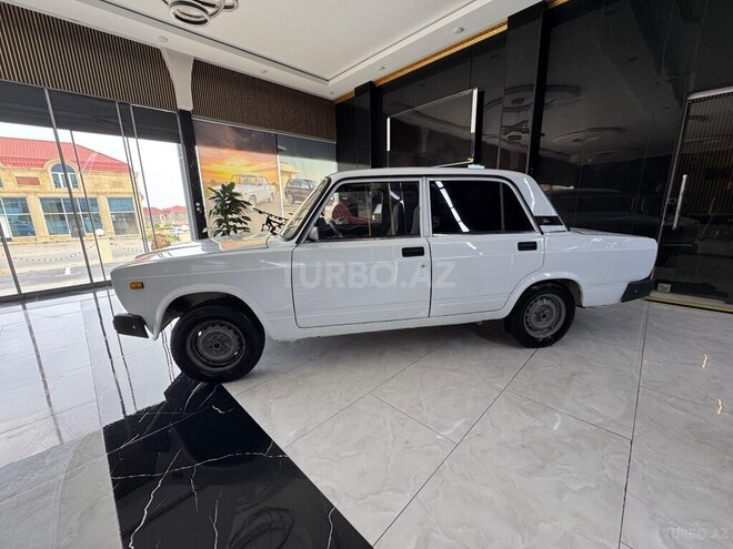 LADA (VAZ) 2107-4