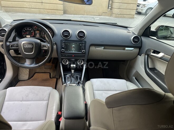 Audi A3-3