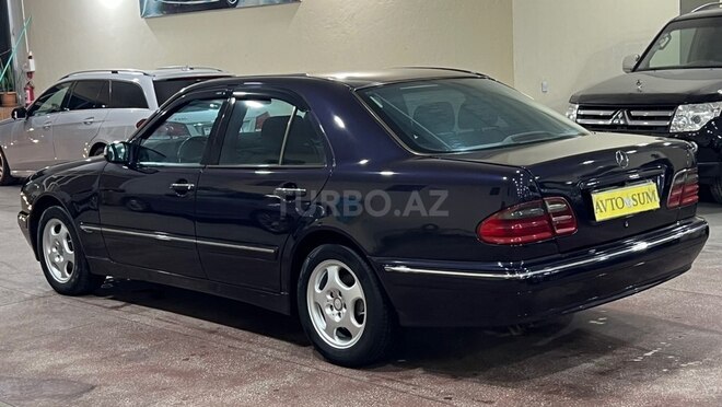 Mercedes E 240-14