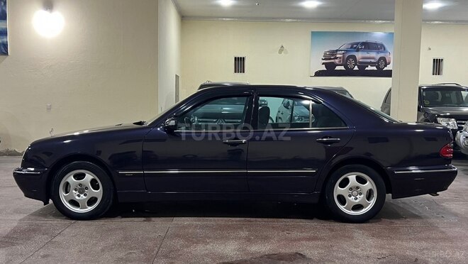 Mercedes E 240-10