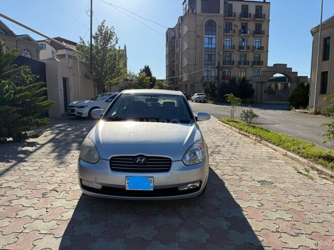 Hyundai Accent-1