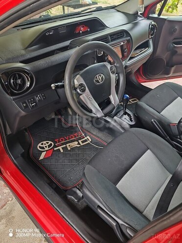 Toyota Prius C-9