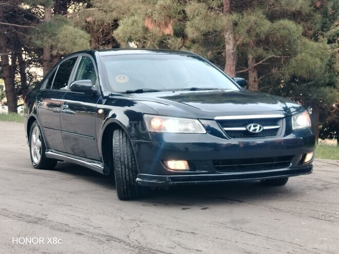 Hyundai Sonata-2