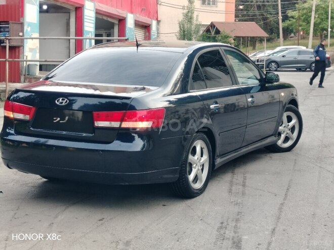 Hyundai Sonata-4