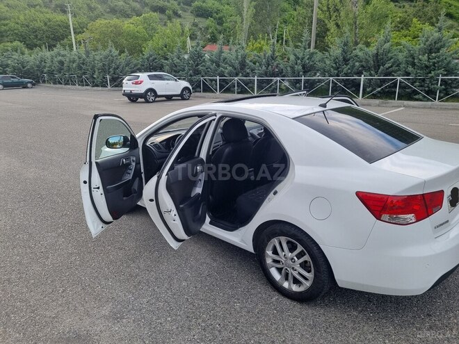 Kia Cerato-10