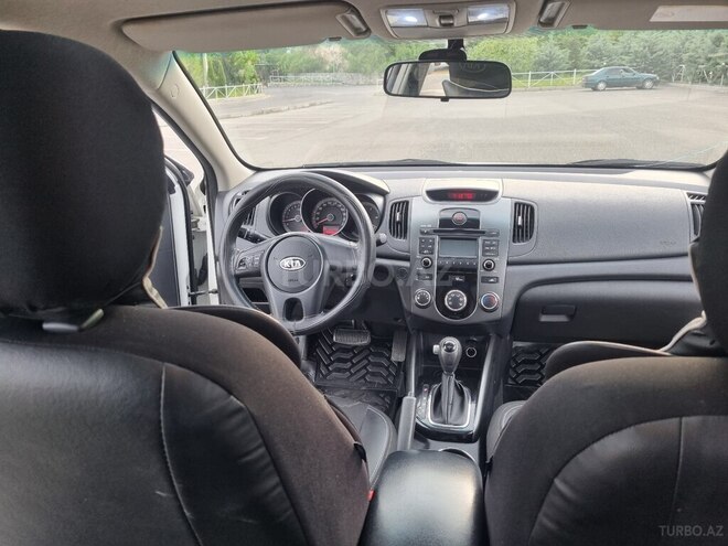 Kia Cerato-9