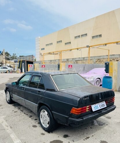 Mercedes 190-5