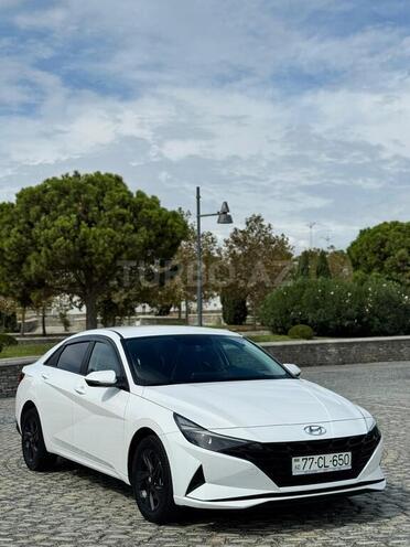 Hyundai Elantra-2