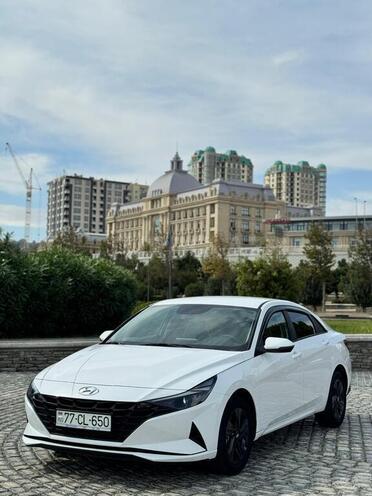 Hyundai Elantra-3