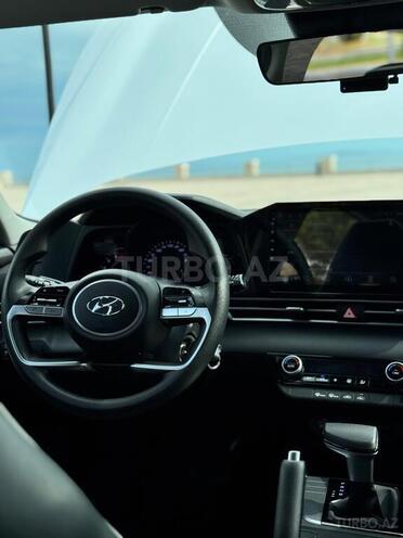 Hyundai Elantra-5