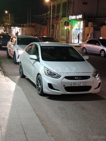 Hyundai Accent-3