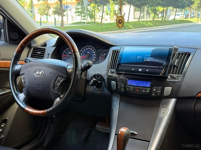 Hyundai Sonata-4