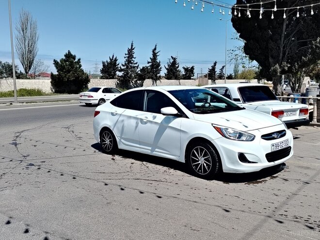 Hyundai Accent-8
