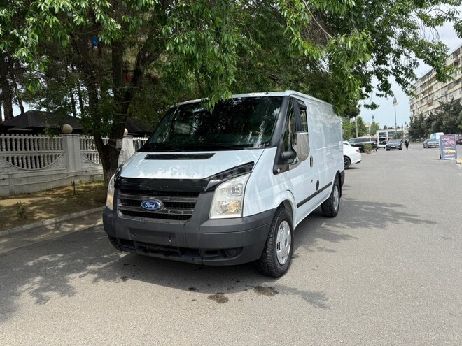 Ford Transit-2