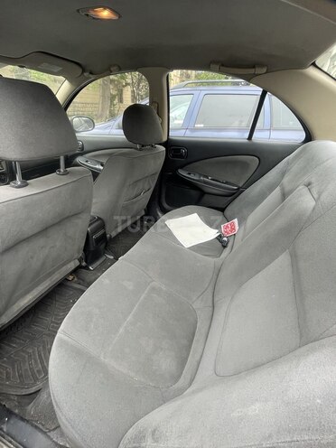 Nissan Sunny-8