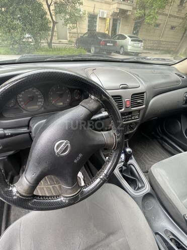 Nissan Sunny-7