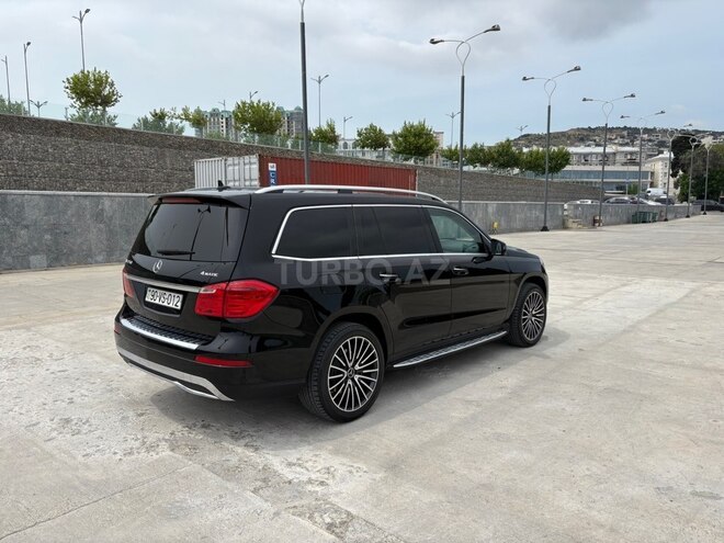 Mercedes GL 450 4MATIC-7
