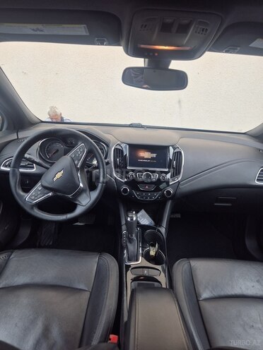Chevrolet Cruze-9