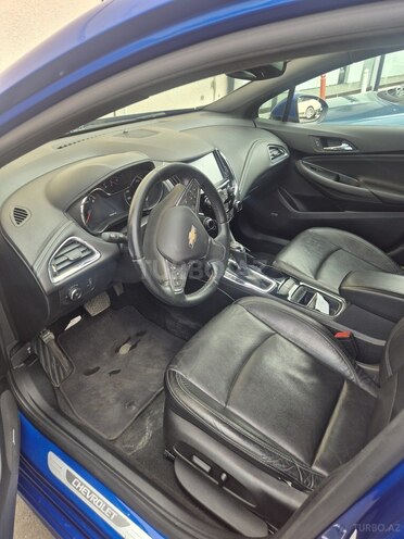 Chevrolet Cruze-11