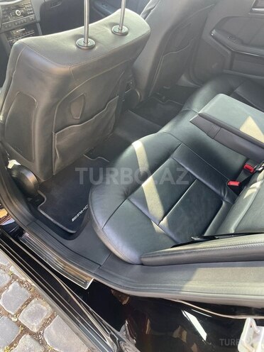Mercedes E 350-13