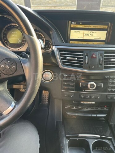 Mercedes E 350-19