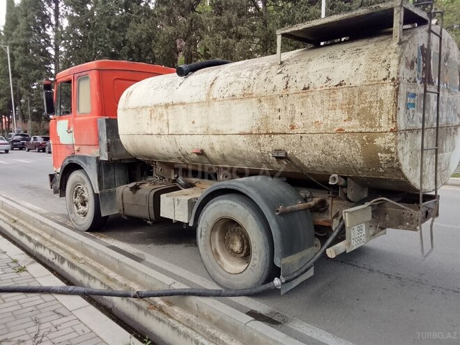 MAZ 54323-5