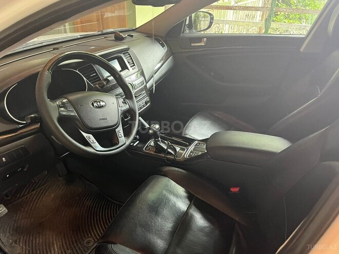 Kia Cadenza-5