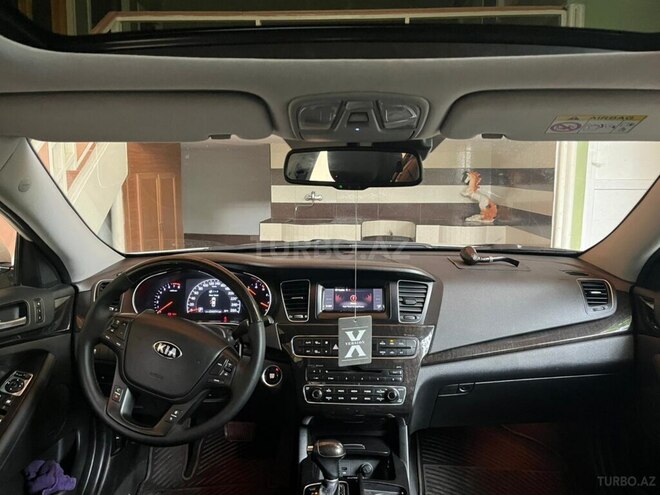 Kia Cadenza-7