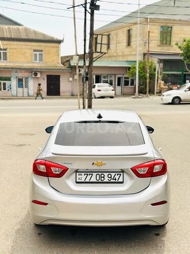 Chevrolet Cruze-9