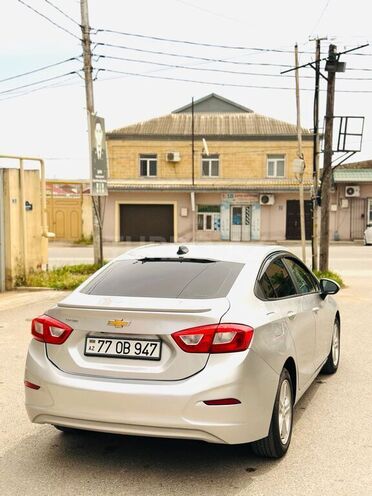 Chevrolet Cruze-13