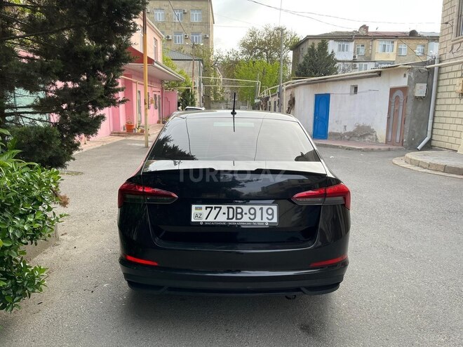 Skoda Rapid-2