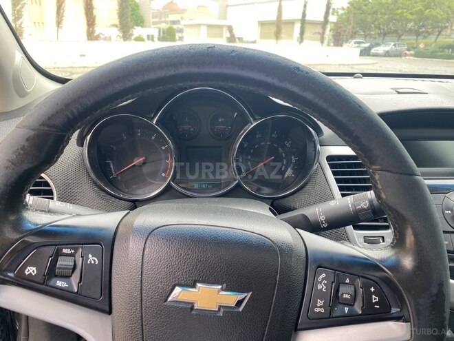 Chevrolet Cruze-8