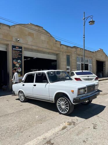 LADA (VAZ) 2107-1