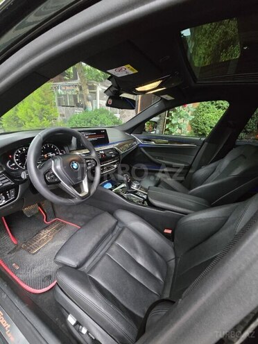 BMW 530-12