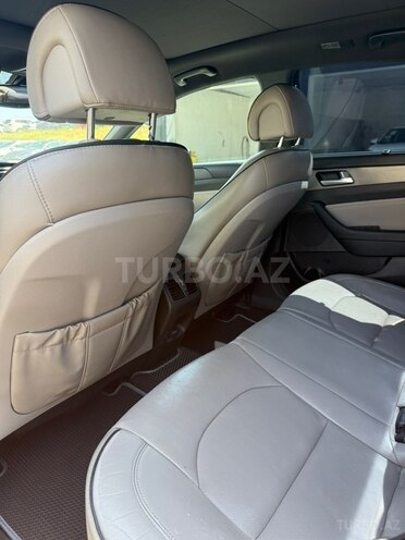Hyundai Sonata-6