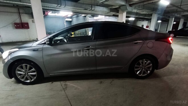 Hyundai Avante-4