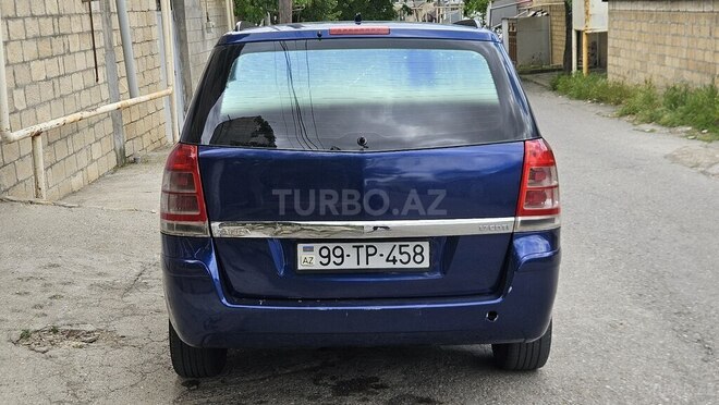 Opel Zafira-2