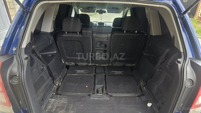 Opel Zafira-5
