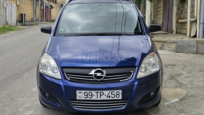 Opel Zafira-1