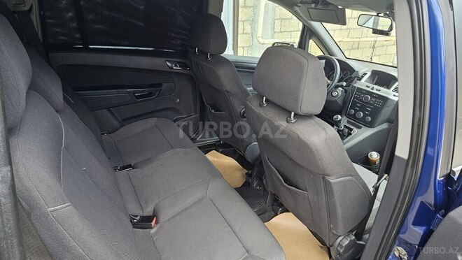 Opel Zafira-6
