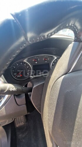 Chevrolet Equinox-5