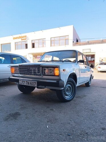 LADA (VAZ) 2107-4