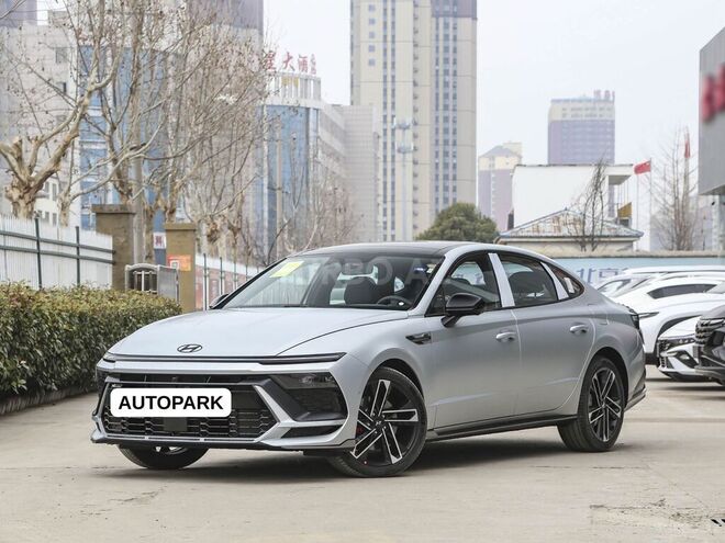 Hyundai Sonata-1